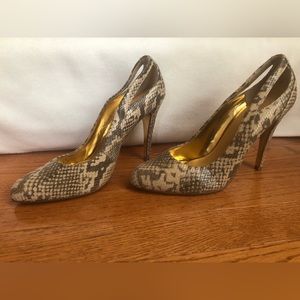 Ted Baker Pumps